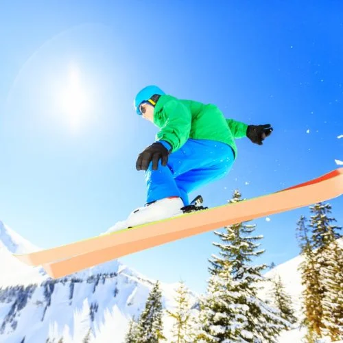 Najczęstsze urazy narciarzy i snowboardzistów