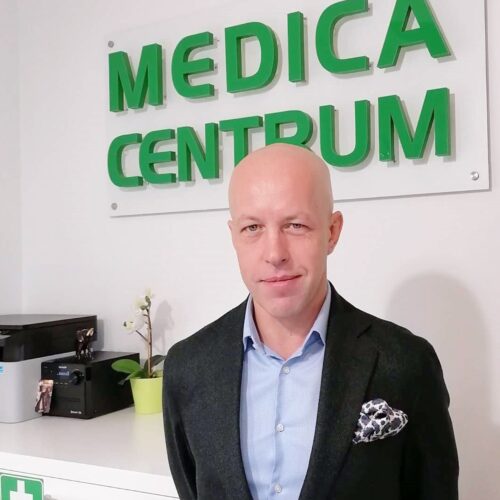 Neurochirurg lek. Kamil Leśniewski